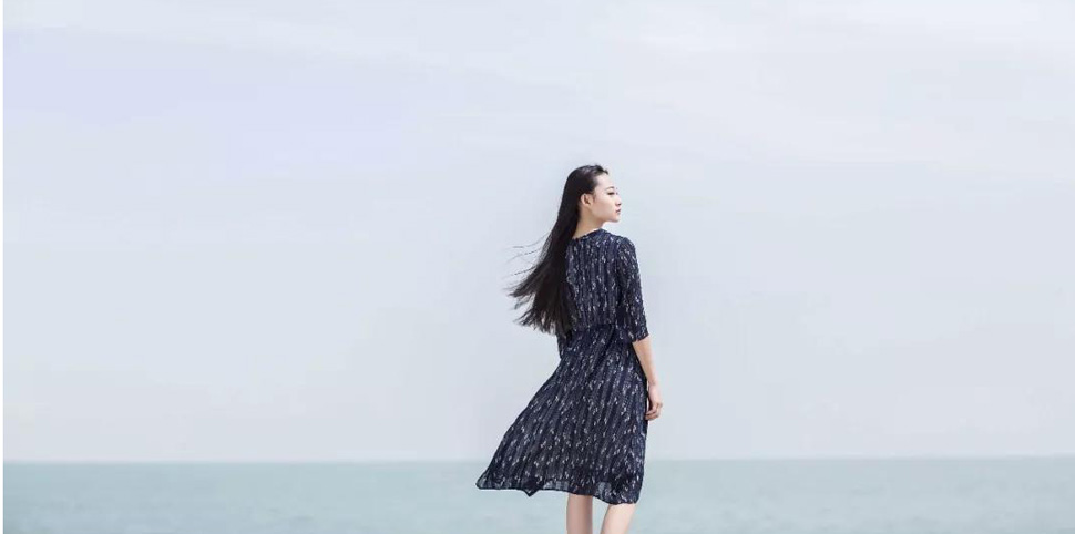 阳光里的汀兰女装