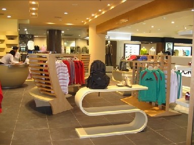 爱力艾思运动装店铺展示