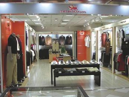 尼诺里拉男装店铺展示
