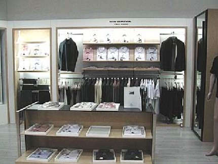 尼诺里拉男装店铺展示