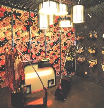 康斐内衣店铺形象