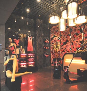 康斐内衣店铺形象