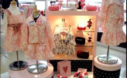 摩登小姐童装店铺形象