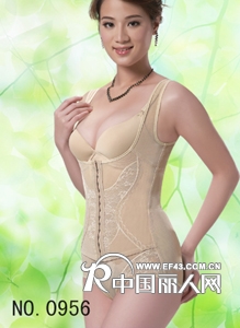 亮尔迷内衣店铺展示