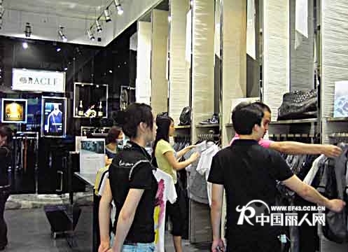 甲骨文男装店铺展示