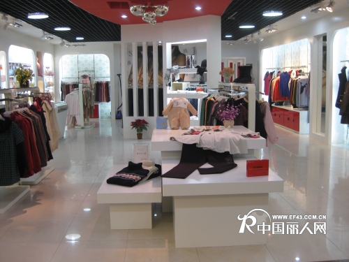 君心女装店铺展示