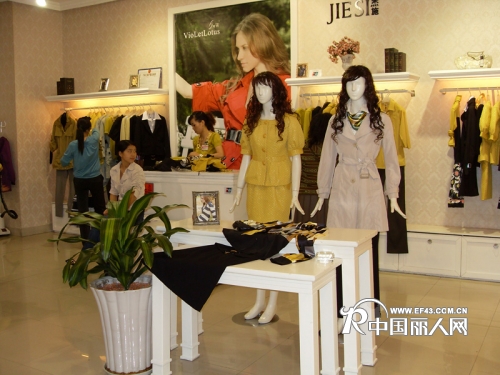 夕紫荷violetlotus女装店铺展示