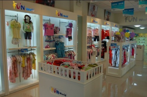 凡兜童装店铺形象