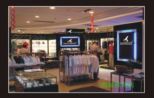 皇卡男装店铺展示