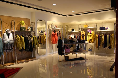索典女装店铺展示