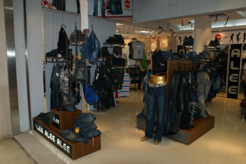 ALEEZON牛仔店铺展示