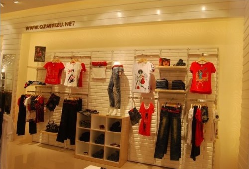 Q之一族女装店铺形象