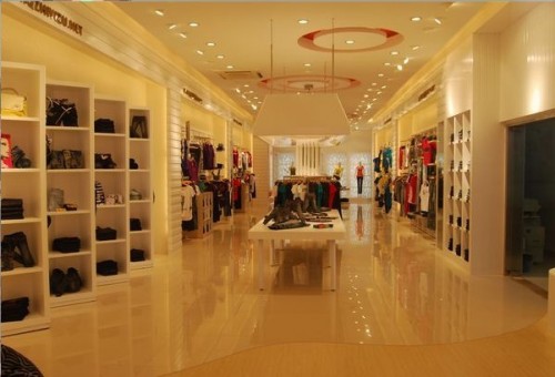 Q之一族女装店铺形象