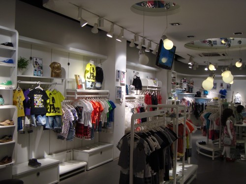 卡琪屋童装店铺形象