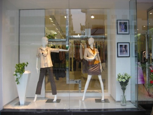 衣香丽影女装店铺形象