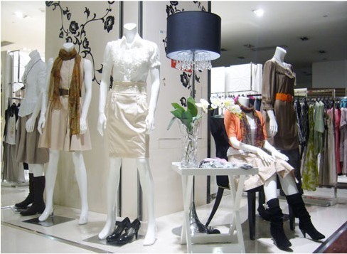 爱玛女装店铺展示