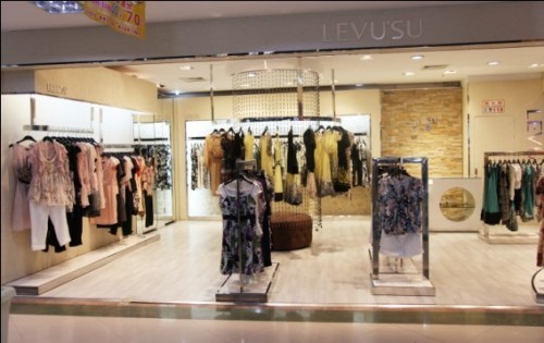 艺元素女装店铺展示