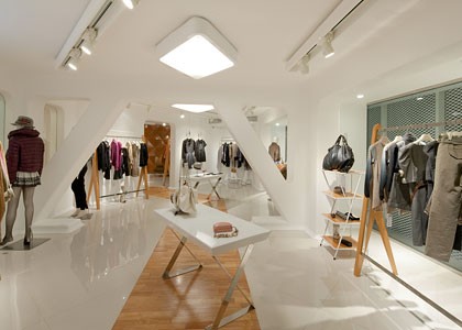 迪赛尼斯女装店铺展示