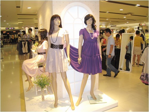 V&Z女装店铺展示