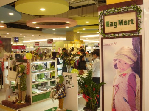 爱佳乐童装店铺形象