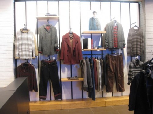 衣之纯女装店铺形象