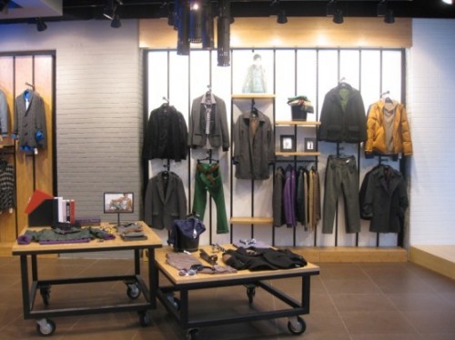 衣之纯女装店铺形象