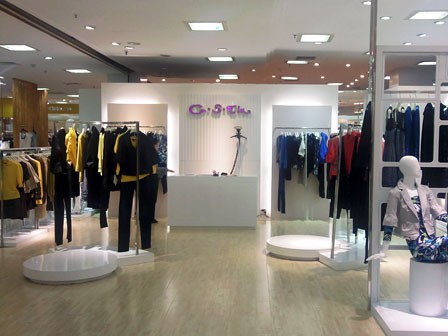 奥诗丹女装店铺形象