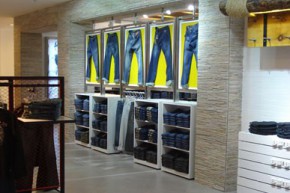 小魔鱼时尚牛仔 - BS2B店铺