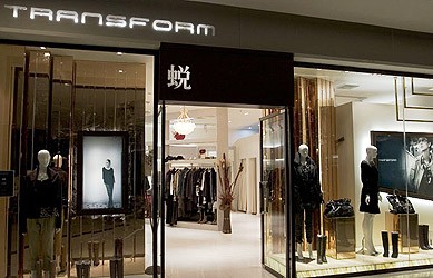 蜕牌女装店铺展示