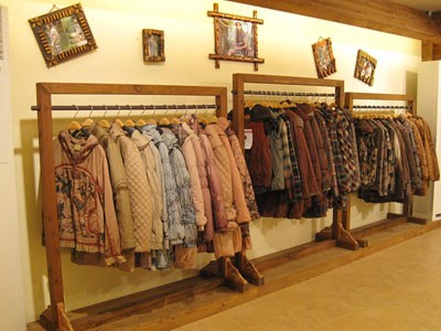 梦莎奴女装店铺形象