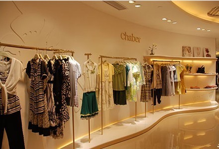 巧帛女装店铺展示