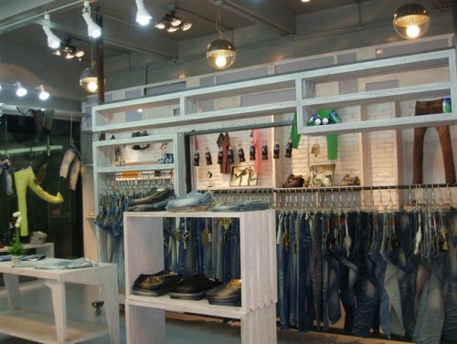 E+Q女装店铺形象