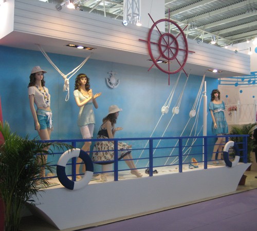 艾莲达女装店铺展示