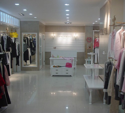 艾莲达女装店铺展示