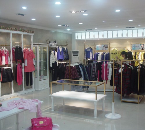 艾莲达女装店铺展示