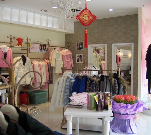 艾莲达女装店铺展示