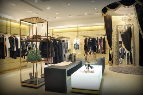 迪亚达尼女装店铺形象