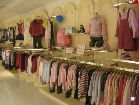 红蜻蜓童装店铺展示