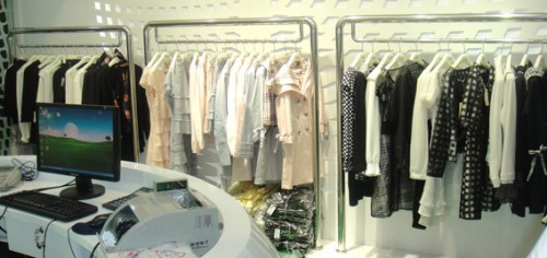 玲珑格格女装店铺展示