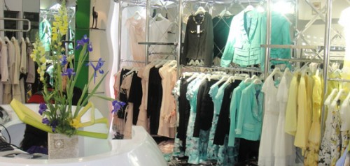 玲珑格格女装店铺展示