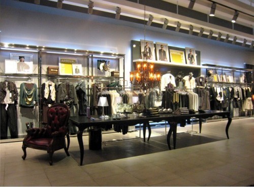 太平鸟休闲装店铺形象