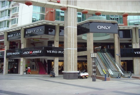 ONLY女装店铺展示