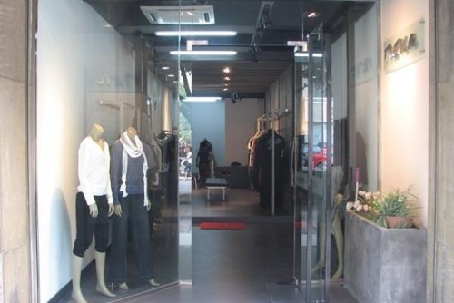 缇蕾娜女装店铺展示