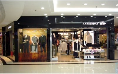 卡丹达仕KARDINDAS女装店铺展示