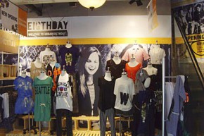 城市第八天店铺