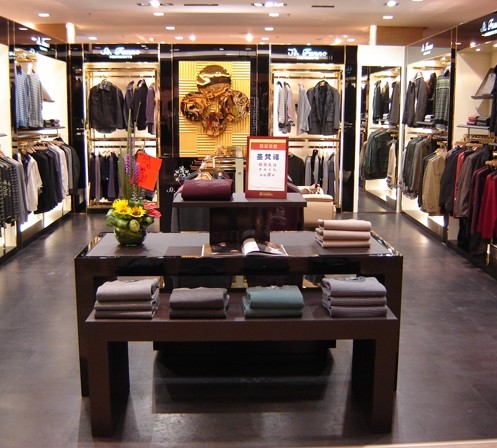 圣梵诺男装店铺展示