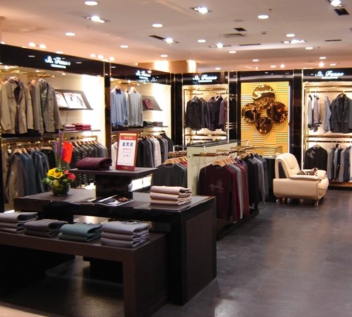 圣梵诺男装店铺展示