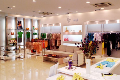 柏盈女装店铺展示