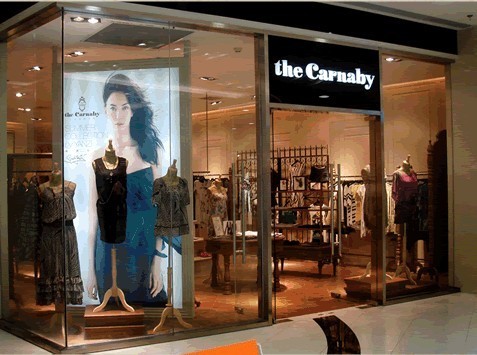 嘉奈芘女装店铺展示