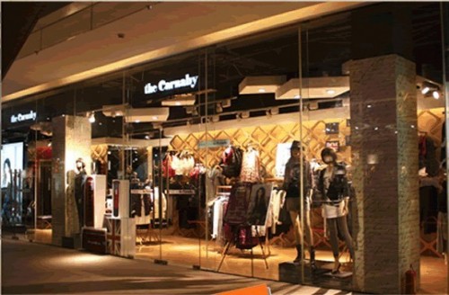 嘉奈芘女装店铺展示